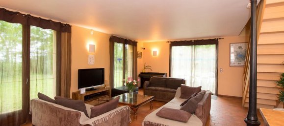 5 bedrooms House in Outines, France No. 58557 4