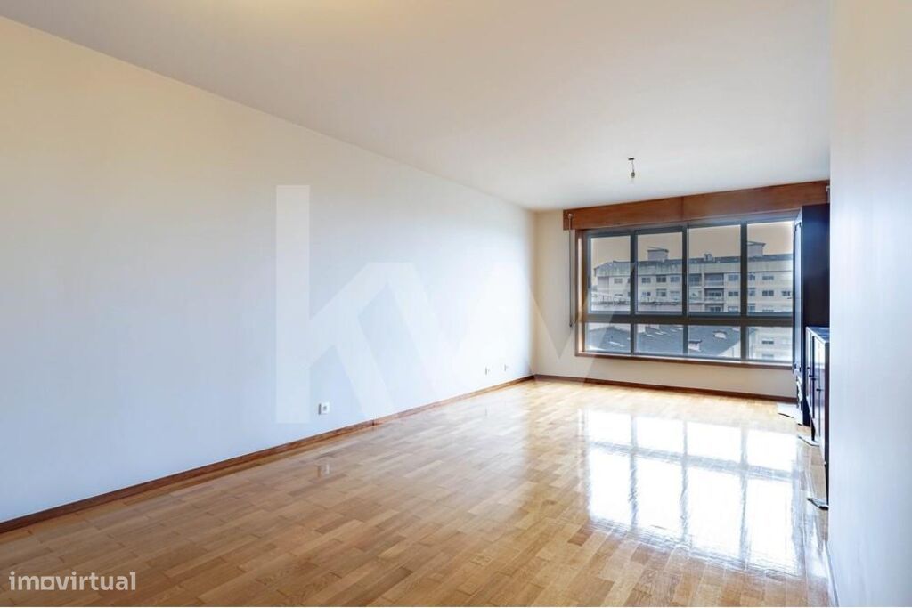 Квартира с 2 спальнями в Порту, Португалия № 47622