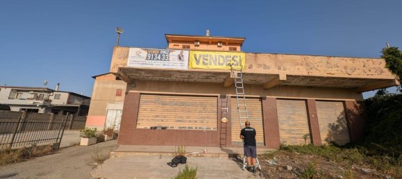 5 bedrooms Apartment in Crotone, Italy No. 345155 2