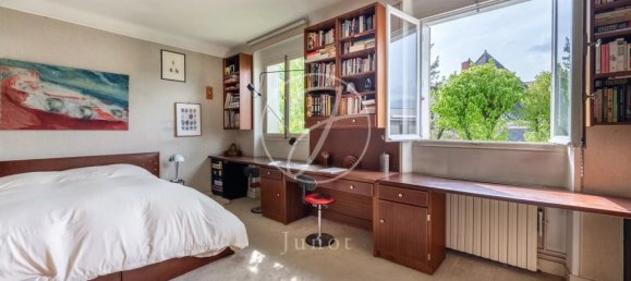 5 bedrooms Villa in Suresnes, France No. 347975 16