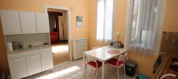 2 chambres Maison à Saint-Jean-de-la-Ruelle, France No. 222683 10