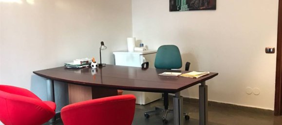 Офис с 2 комнатами в Брешиа, Италия № 78827 2