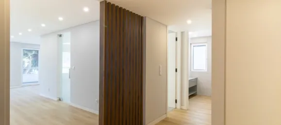 Apartamento de 3 dormitorios en Cascais, Portugal No. 130006 2