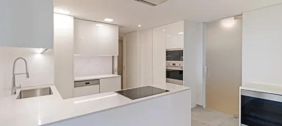 Apartamento de 3 dormitorios en Cascais, Portugal No. 130006 20