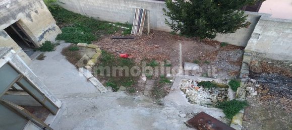 Villa de 5 habitaciónes en Lizzanello, Italy No. 86017 13