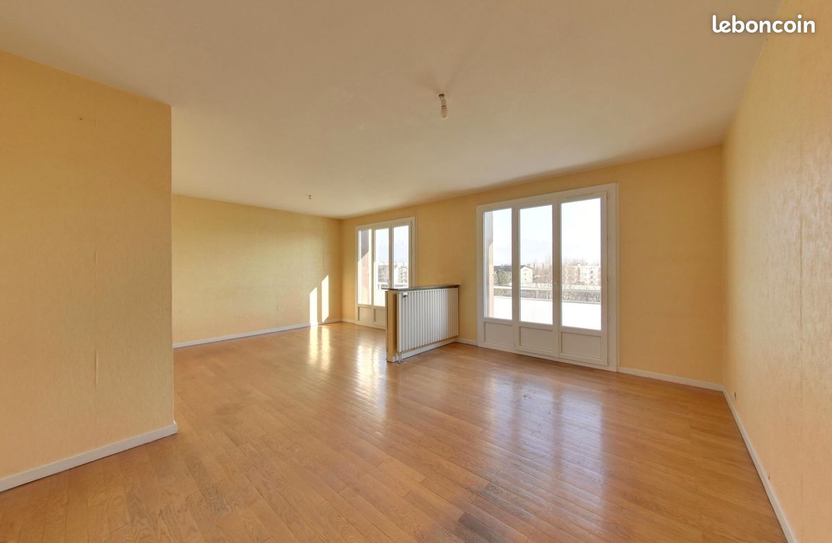 2 bedrooms Apartment in Fontaine, France No. 340354