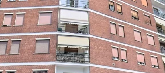 3 rooms Apartment in Veduggio con Colzano, Italy No. 182995 3