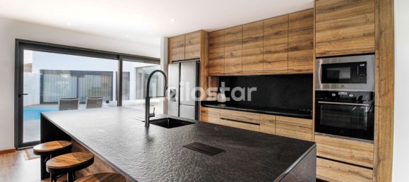 3 bedrooms Villa in Vila Nova de Gaia, Portugal No. 118418 6