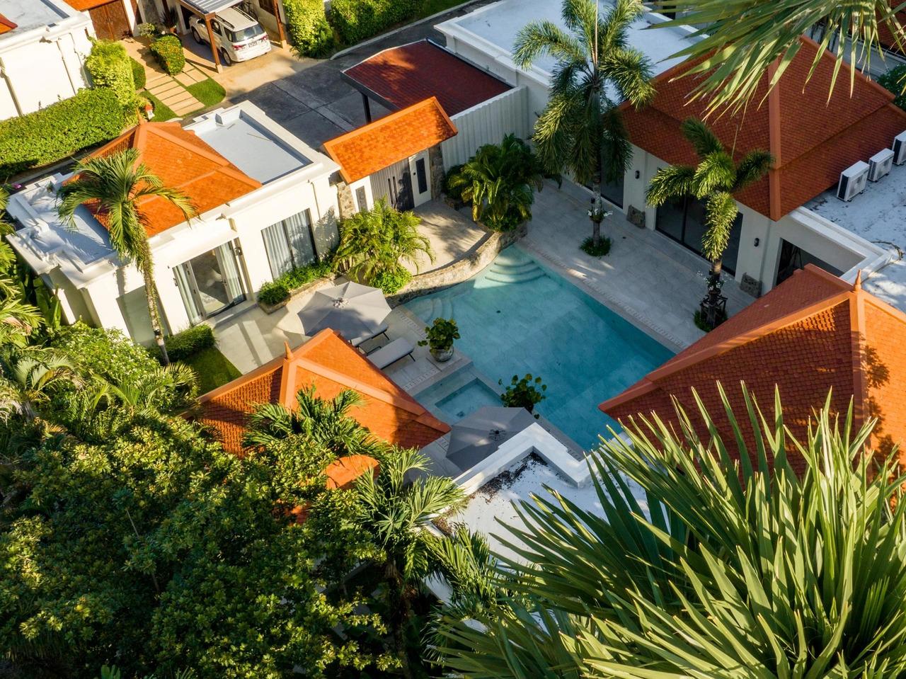 4 bedrooms Penthouse in Phuket, Thailand No. 33475