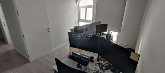 14m² Office in Qormi, Malta No. 12416 3