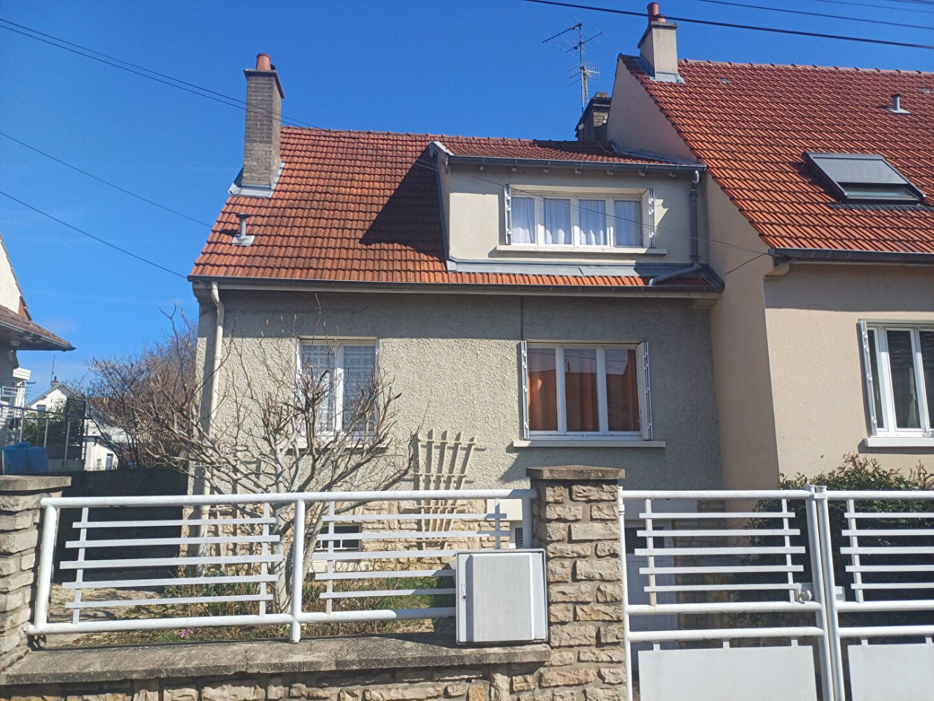 3 غرف نوم منزل في Dijon, France رقم 49387