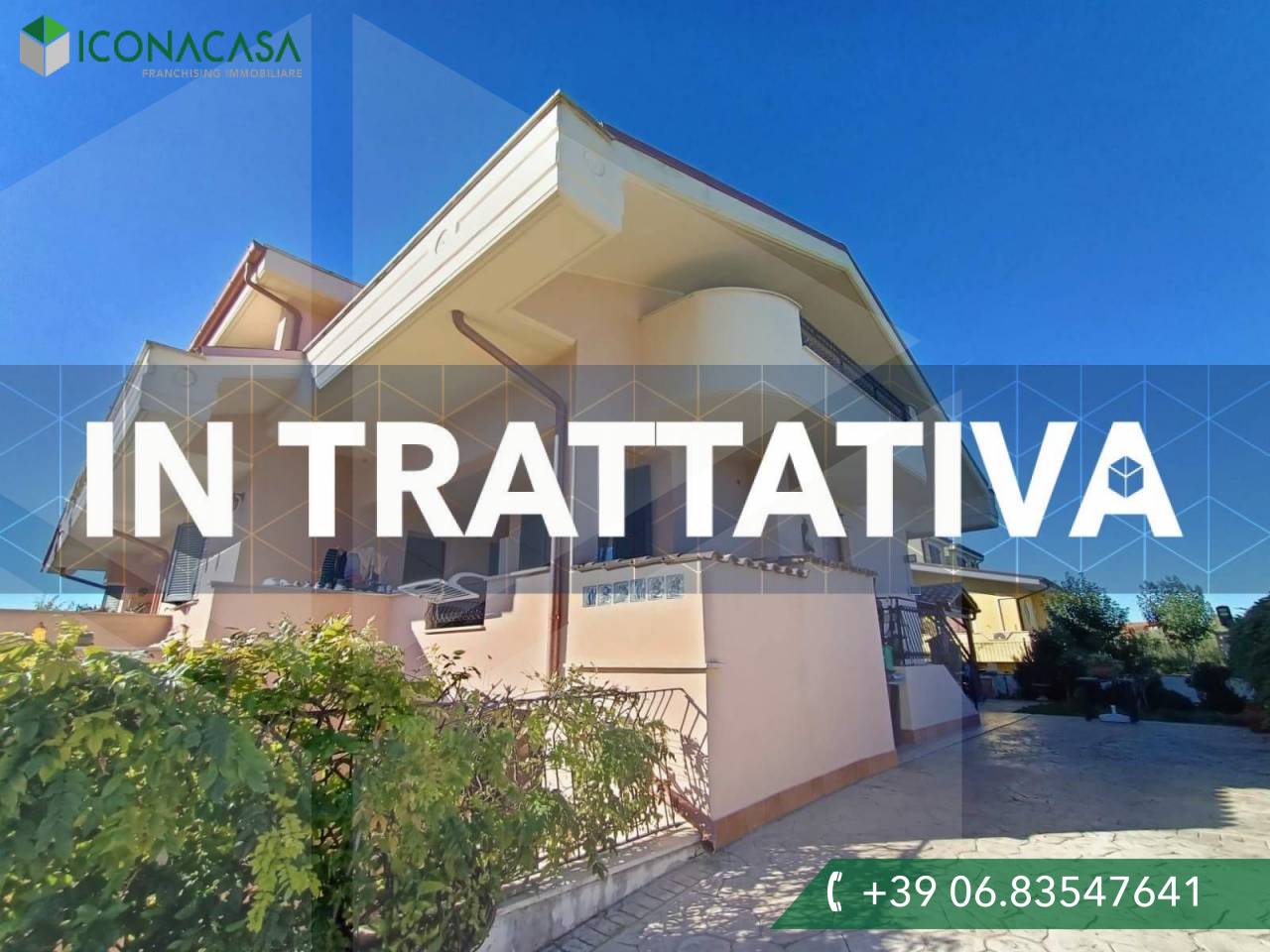 Villa de 3 habitaciónes en Ciampino, Italy No. 30459