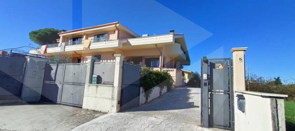 Villa de 3 habitaciónes en Ciampino, Italy No. 30459 23