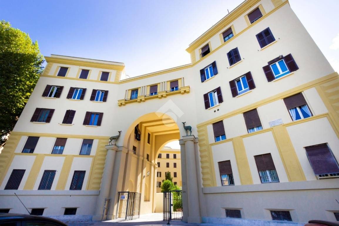 3 bedrooms Apartment in Rome, Italy No. 336172