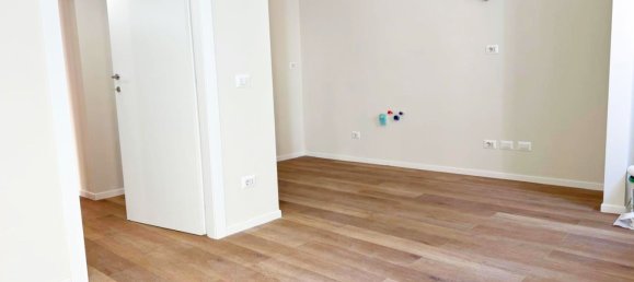 2 rooms Apartment in Rome, Italy No. 198005 27