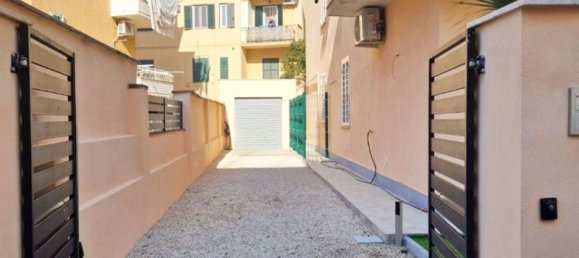 2 rooms Apartment in Rome, Italy No. 198005 3