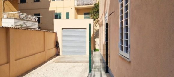 2 rooms Apartment in Rome, Italy No. 198005 5