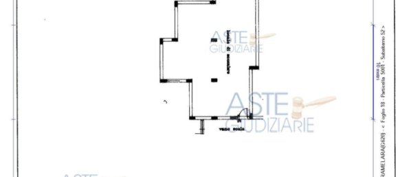 95m² Commercial property in Pietramelara, Italy No. 325342 3