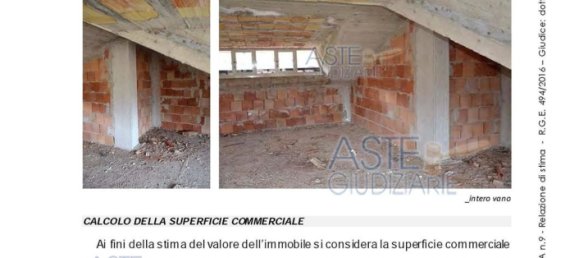 95m² Commercial property in Pietramelara, Italy No. 325342 2