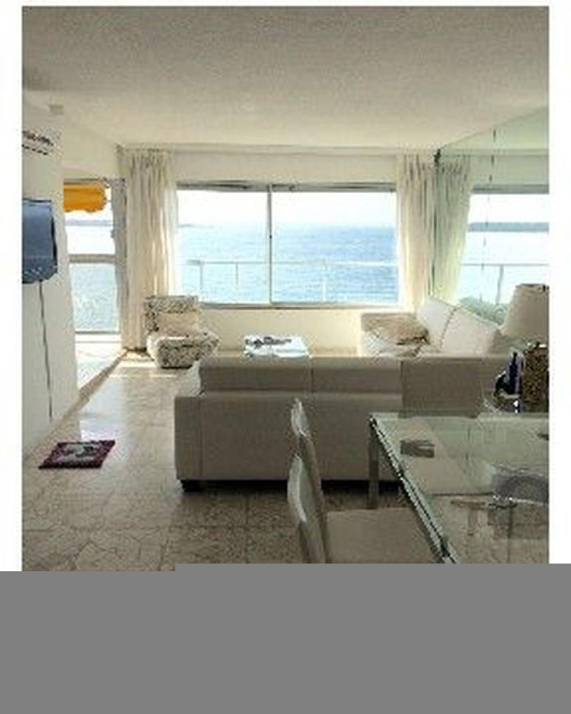 Apartamento de 2 dormitorios en Maldonado, Uruguay No. 10190