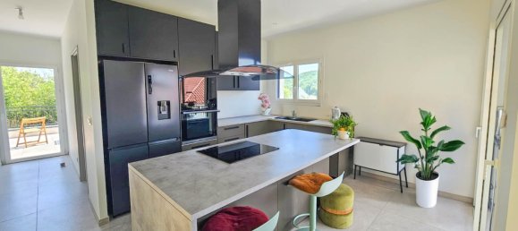 4 bedrooms House in Vienne, France No. 355470 4