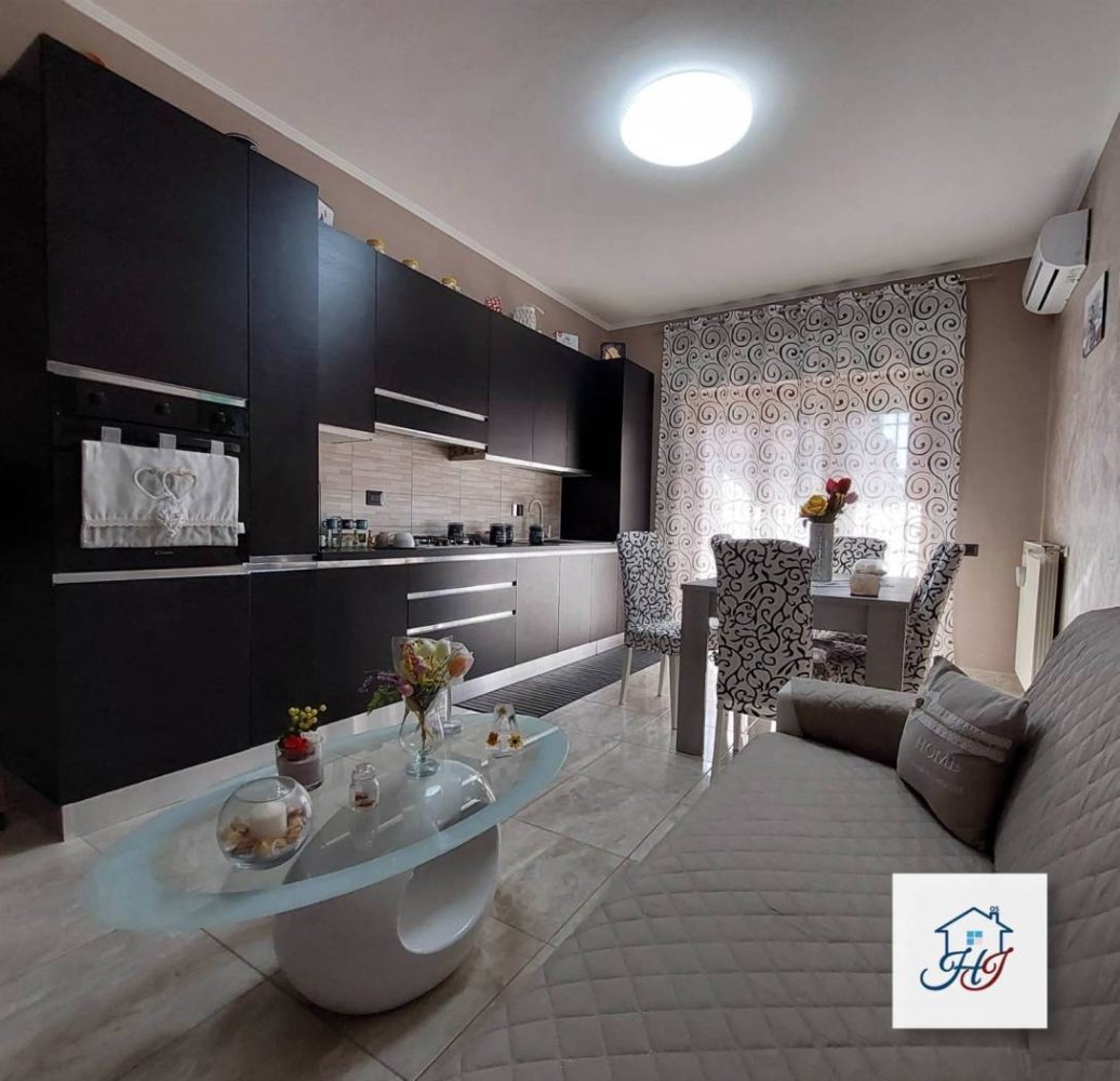 2 chambres Appartement à Pomezia, Italy No. 294197