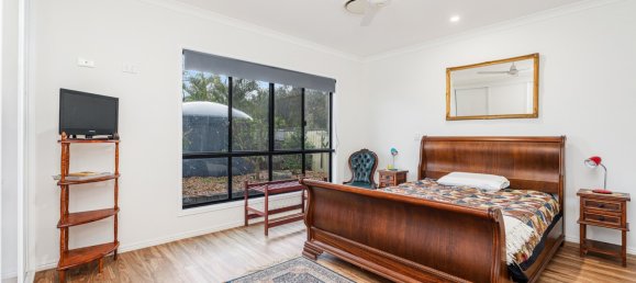 Casa de 4 dormitorios en Burrum Heads, Australia No. 500 16