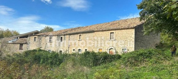 4 rooms House in Sant'Eufemia a Maiella, Italy No. 342124 2