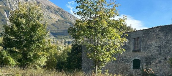 4 rooms House in Sant'Eufemia a Maiella, Italy No. 342124 6