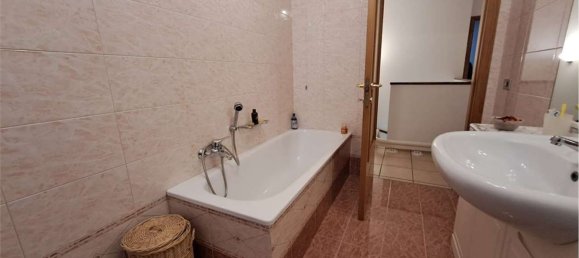 7-Zimmer Haus in Monte Roberto, Italy, Nr. 194198 25