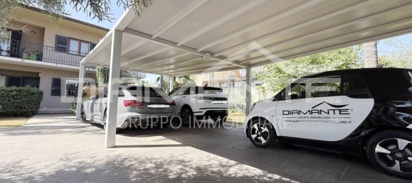 12-Zimmer Villa in Mascalucia, Italy, Nr. 276356 41