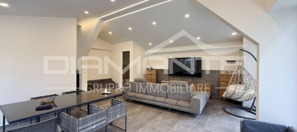 12-Zimmer Villa in Mascalucia, Italy, Nr. 276356 40