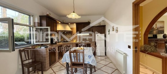12-Zimmer Villa in Mascalucia, Italy, Nr. 276356 36
