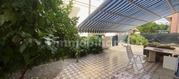 3 bedrooms Apartment in Albissola Marina, Italy No. 286414 2