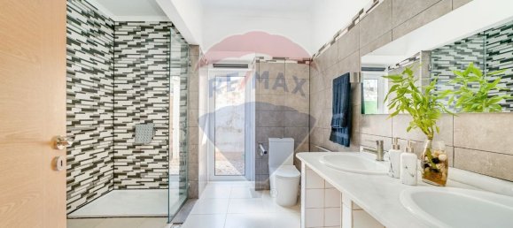 7 bedrooms House in Bucelas, Portugal No. 34973 27