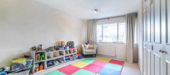 4 bedrooms House in London, United Kingdom No. 8917 9