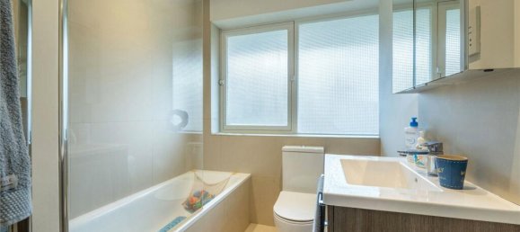 4 bedrooms House in London, United Kingdom No. 8917 11