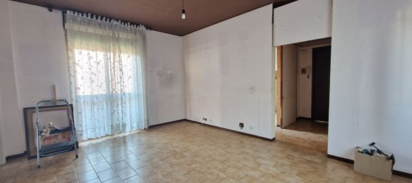 5 rooms Apartment in Casale Monferrato, Italy No. 276528 3