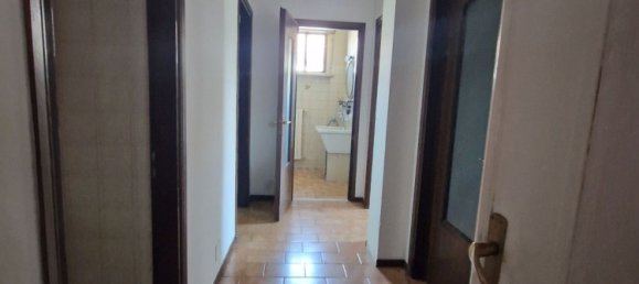 5 rooms Apartment in Casale Monferrato, Italy No. 276528 9