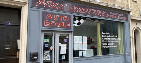 Escritório de 2 divisões em Mantes-la-Jolie, France N.º 180126 3