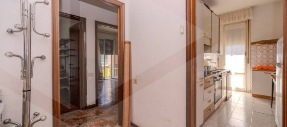 5 rooms Apartment in Bologna, Italy No. 29279 84