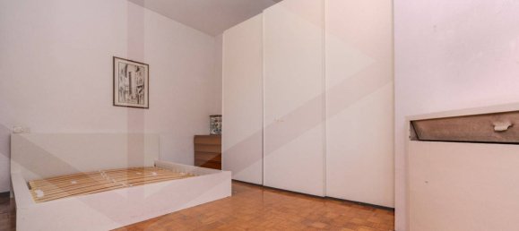 5 rooms Apartment in Bologna, Italy No. 29279 12