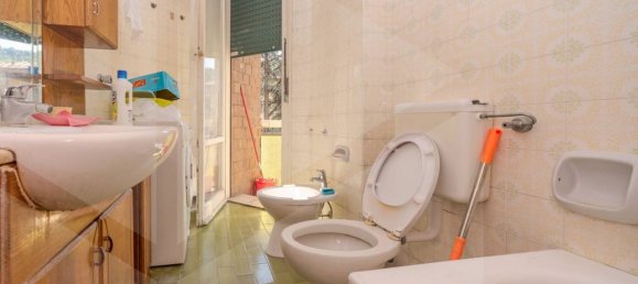 5 rooms Apartment in Bologna, Italy No. 29279 40