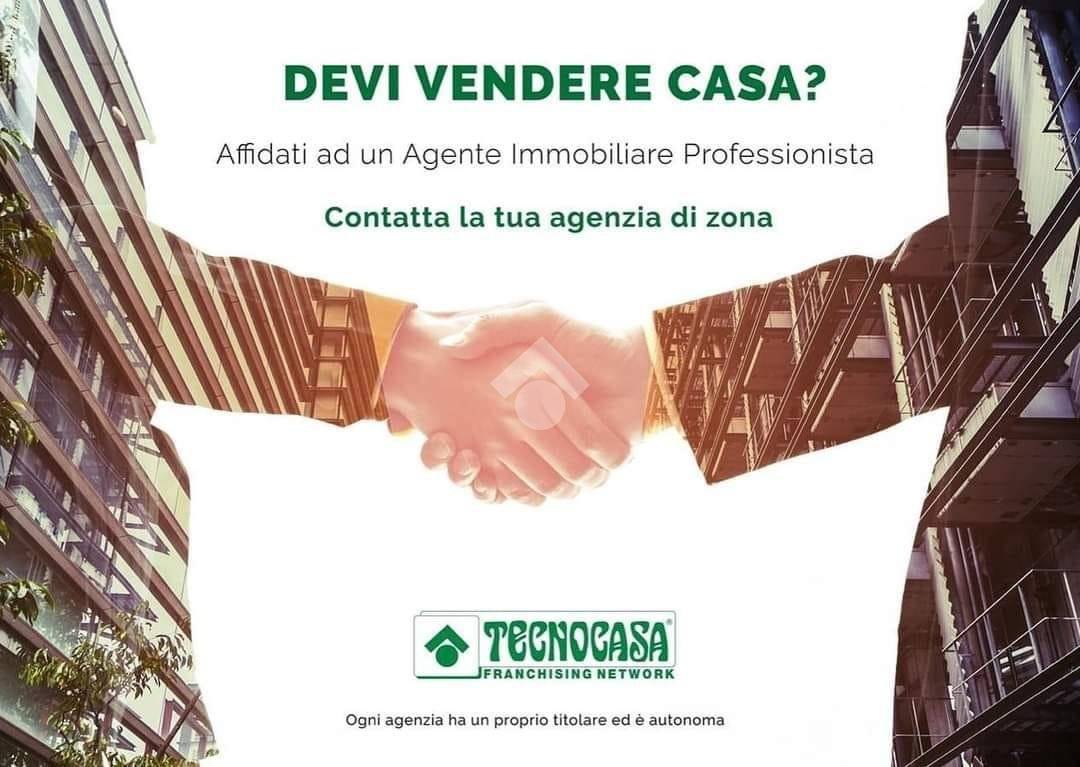 Propriété commerciale à Barletta, Italy 140m² No. 293784