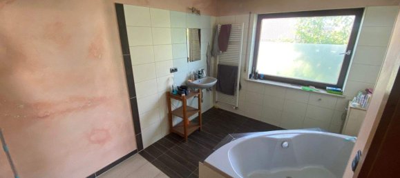 Дом с 5 комнатами в Roth, Германия № 220233 10