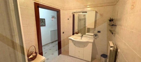 6-salle Appartement à Vico del Gargano, Italy No. 22401 18
