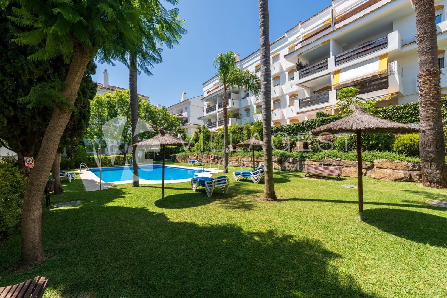 Apartamento de 3 dormitorios en Marbella, Spain No. 184126