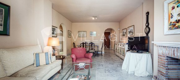 Apartamento de 3 dormitorios en Marbella, Spain No. 184126 2