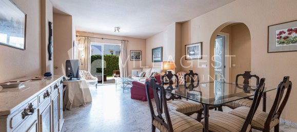 Apartamento de 3 dormitorios en Marbella, Spain No. 184126 3