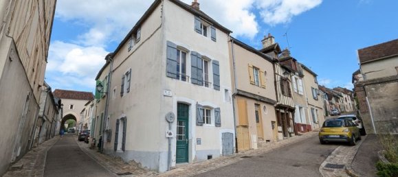 Casa de 4 dormitorios en Joigny, France No. 312123 2